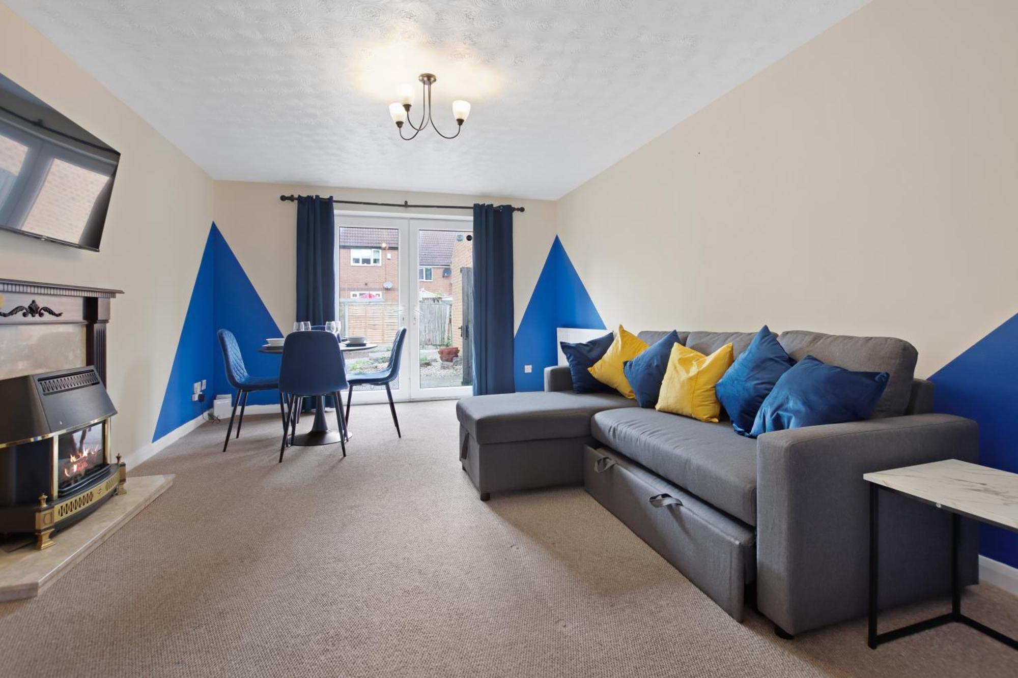 Luxurious 2-Bedroom Haven In Vibrant Robinhood: Ideal For Business Or Leisure Stay Nottingham Exterior foto
